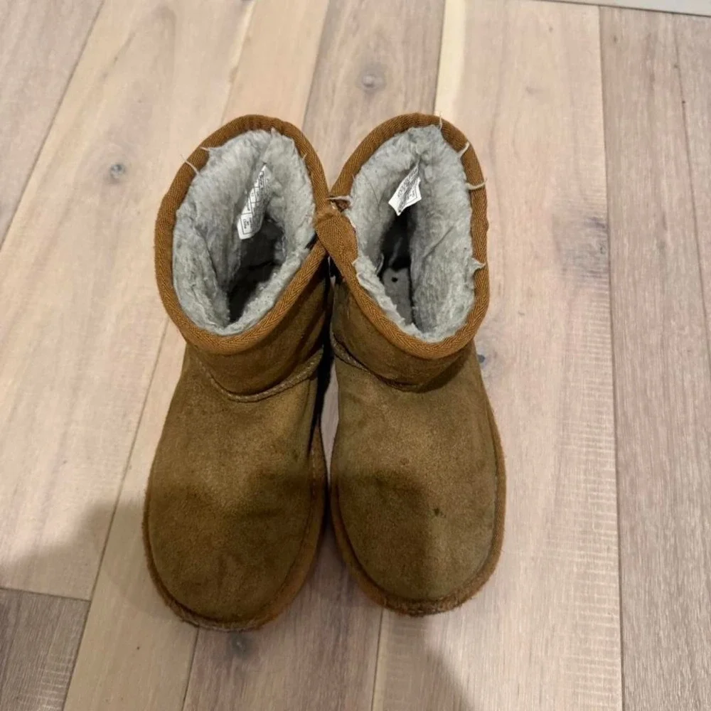 Brown UGG boots, Size US 12 #shearling #boots